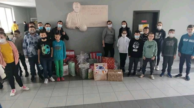 Zespół Szkolno-Przedszkolny w Dobrczu pomaga