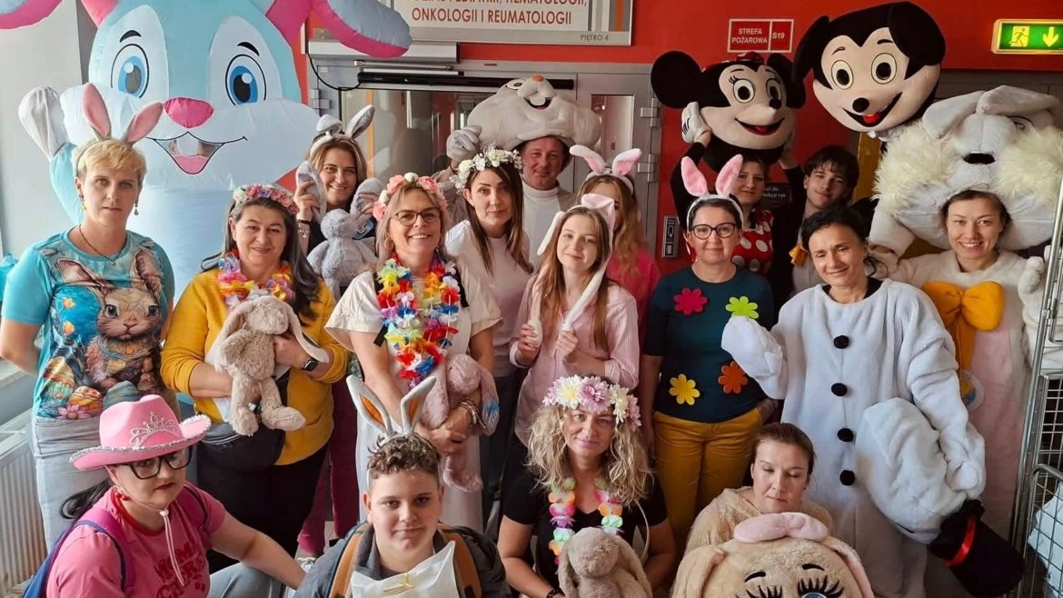 🐰 Łatwopomagające zające po oddziałach kicające! Wspominamy naszą marcową misję 🌷